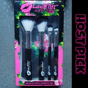 🎉 Host pick🎉Betsey Johnson black glitter makeup brushes with makeup bag